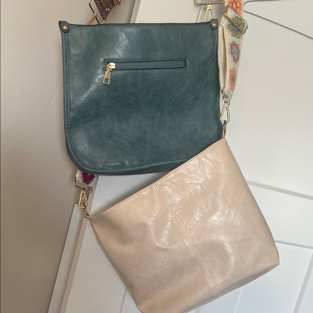 Elegant Green and Cream Women's Crossbody Bags